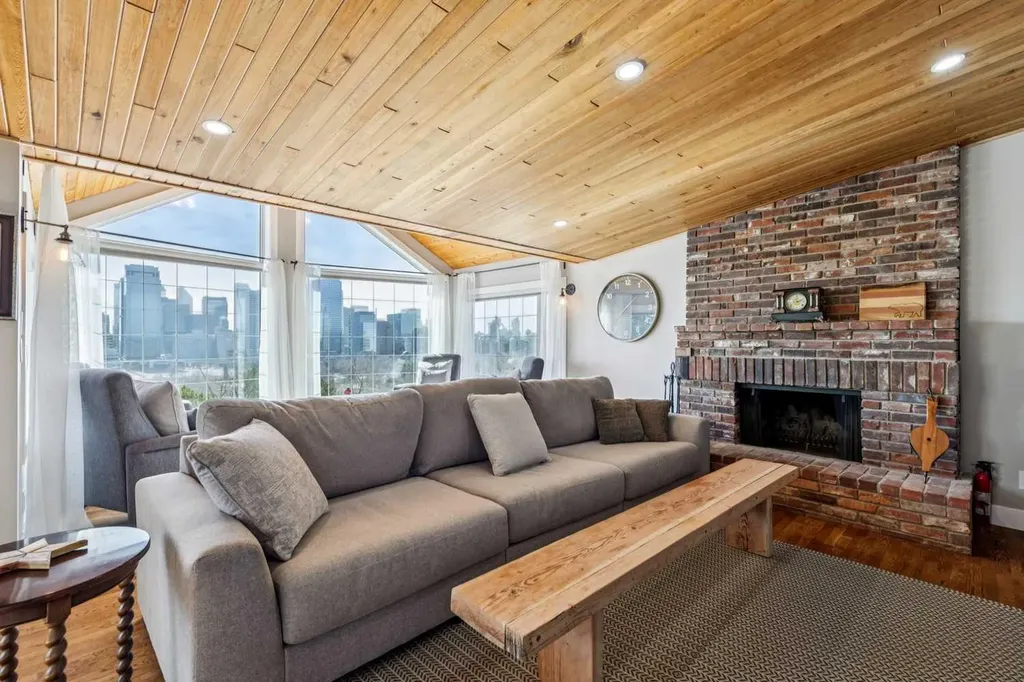 228 Crescent Road NW Calgary AB T2M 4A3