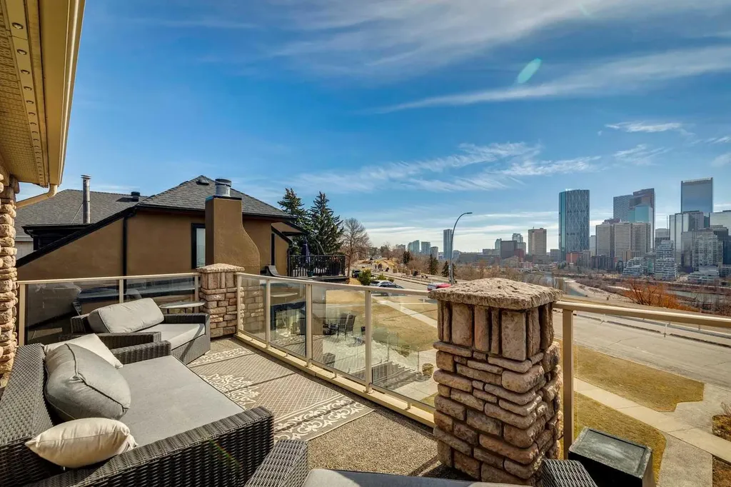 228 Crescent Road NW Calgary AB T2M 4A3