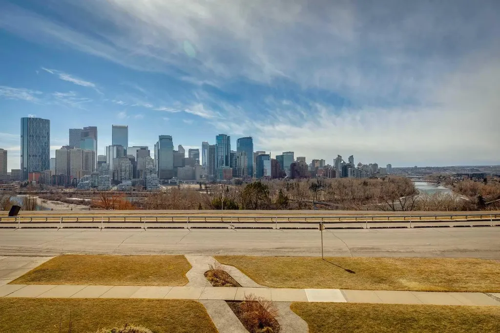 228 Crescent Road NW Calgary AB T2M 4A3