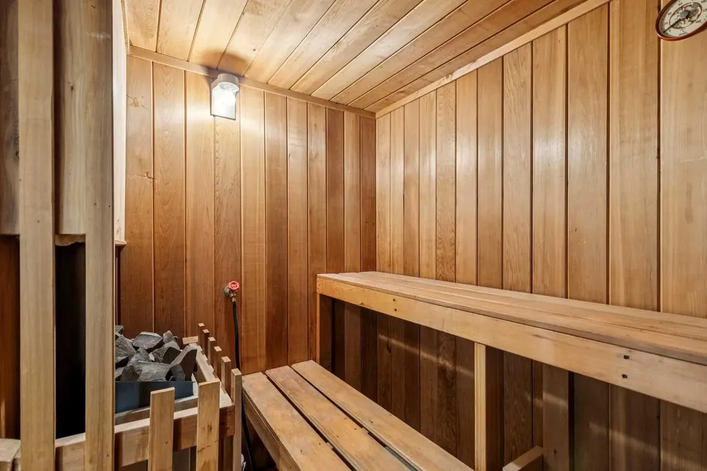 228 Crescent Road NW Calgary AB T2M 4A3