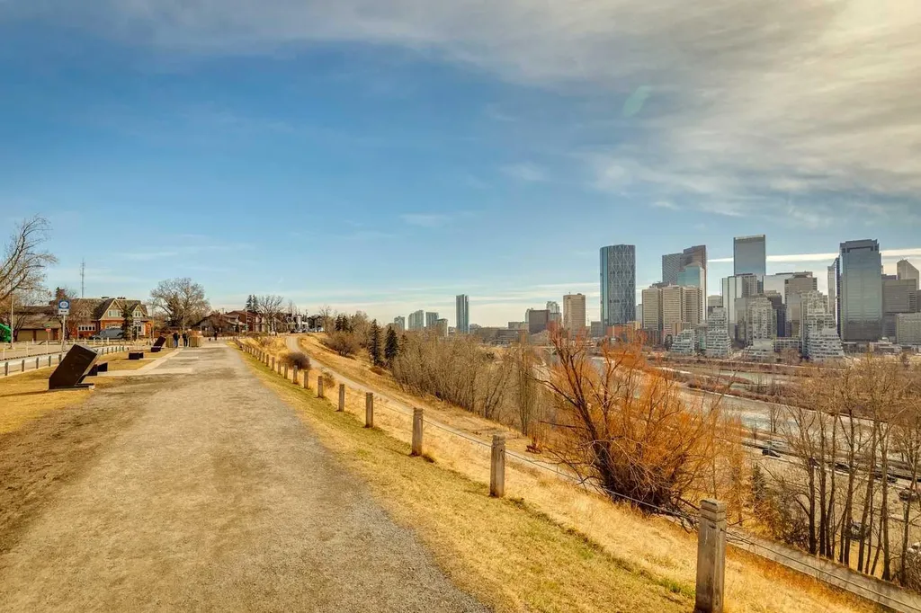 228 Crescent Road NW Calgary AB T2M 4A3