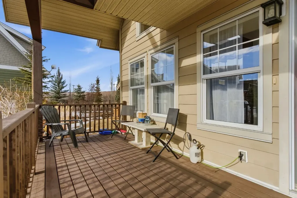 212 Cottageclub Crescent Rural Rocky View County AB T2K 1B3