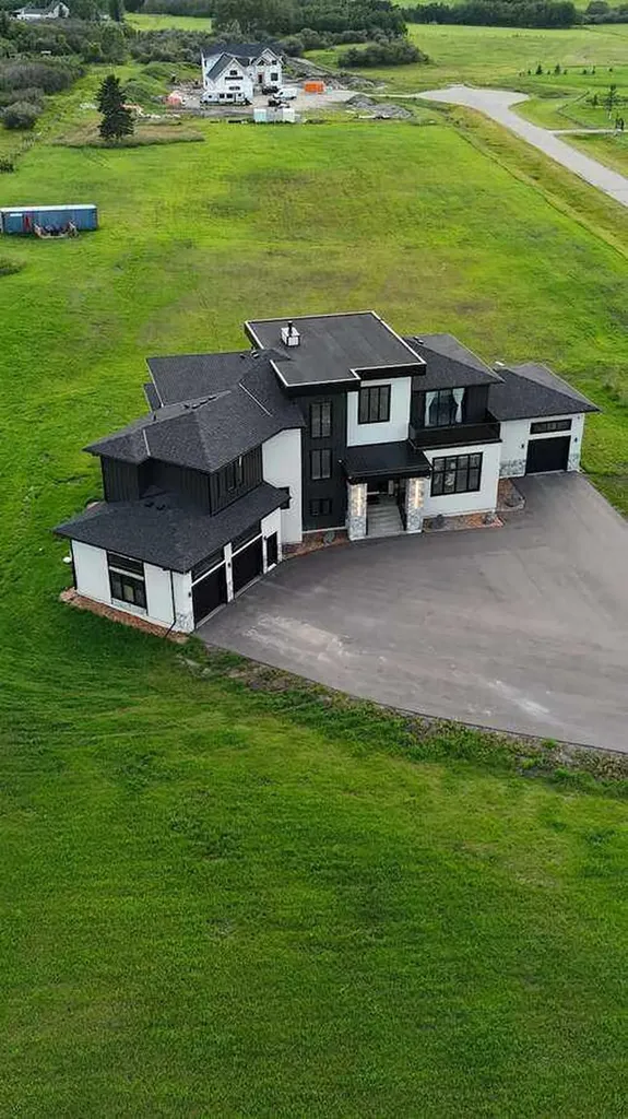 40075 299 Avenue E Rural Foothills County AB T1S 4R2
