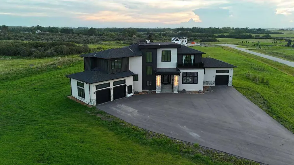 40075 299 Avenue E Rural Foothills County AB T1S 4R2