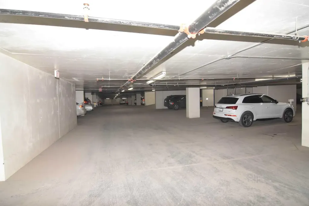 30 Brentwood Common NW Calgary AB T2L 2J9