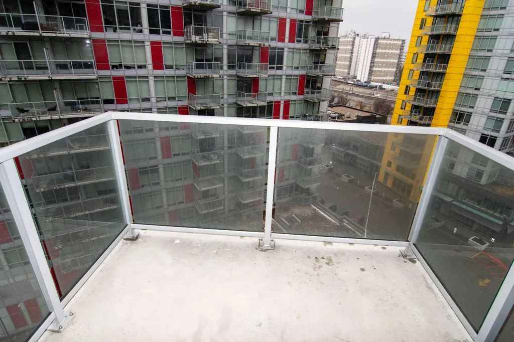 30 Brentwood Common NW Calgary AB T2L 2J9