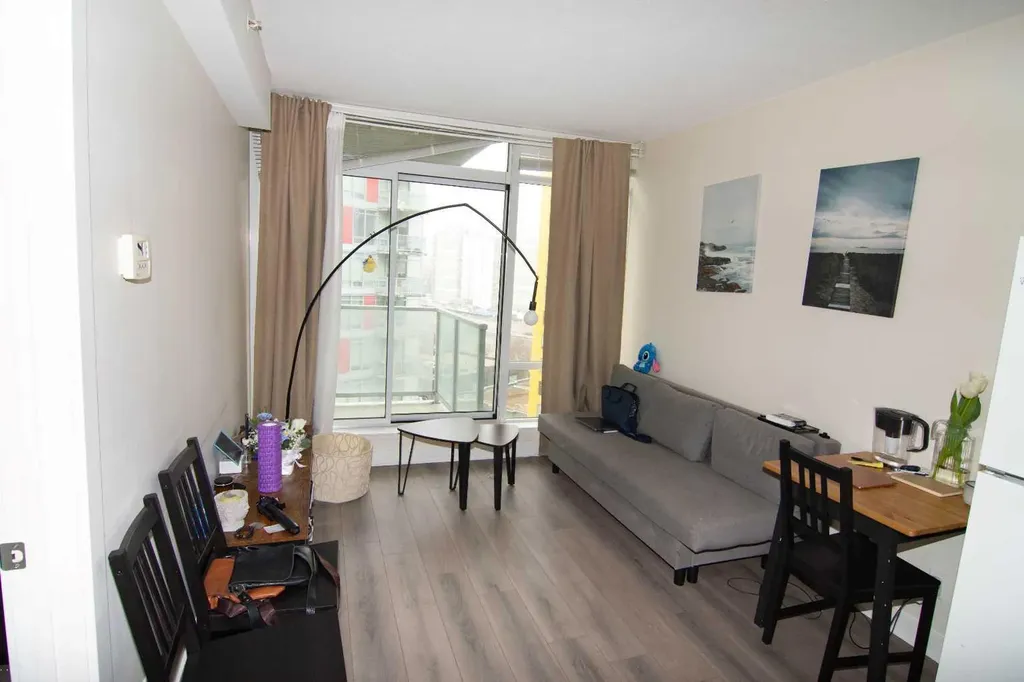 30 Brentwood Common NW Calgary AB T2L 2J9