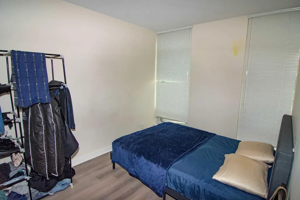 30 Brentwood Common NW Calgary AB T2L 2J9