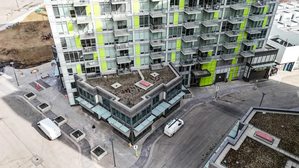30 Brentwood Common NW Calgary AB T2L 2J9