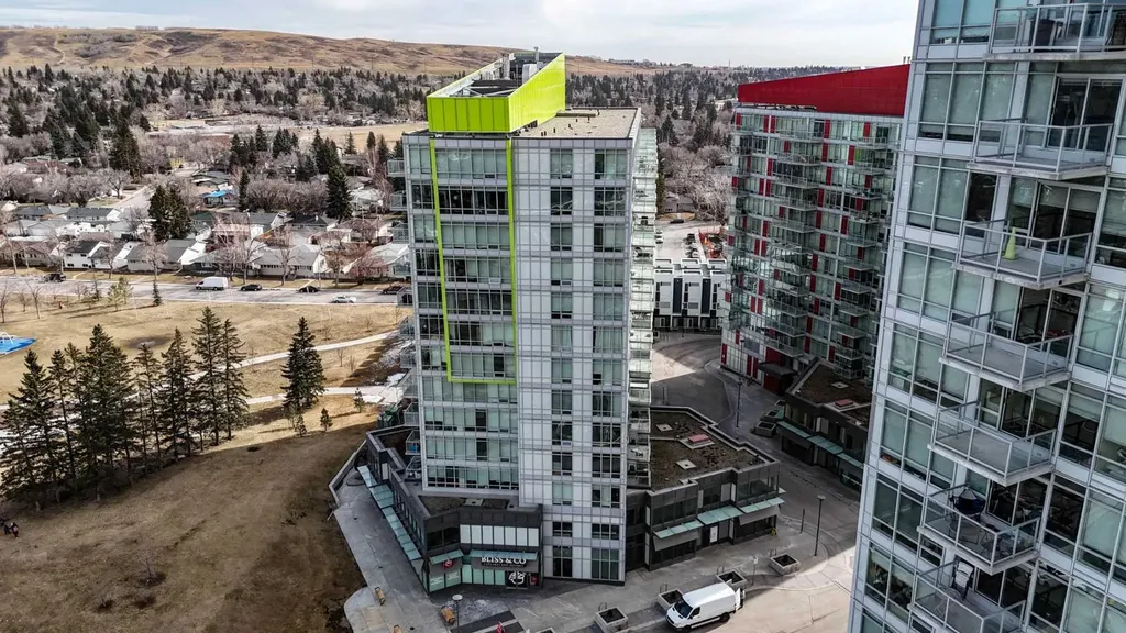 30 Brentwood Common NW Calgary AB T2L 2J9