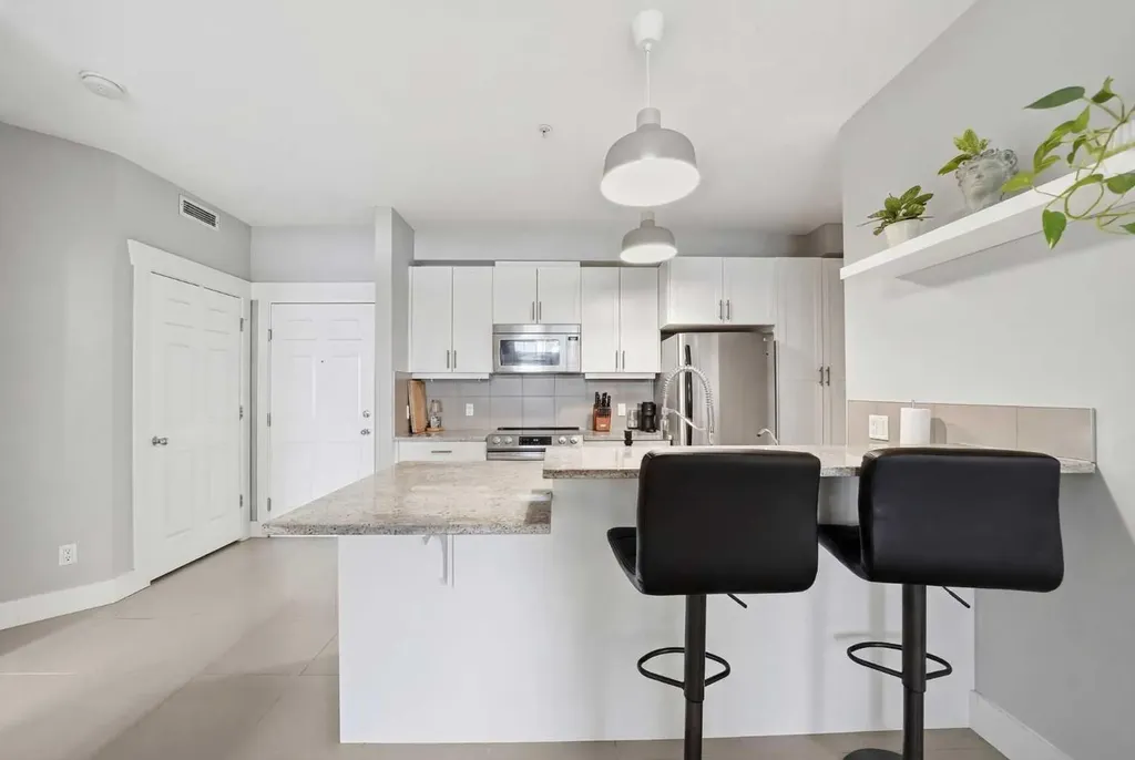 201 20 Avenue NE Calgary AB T2E 1R1