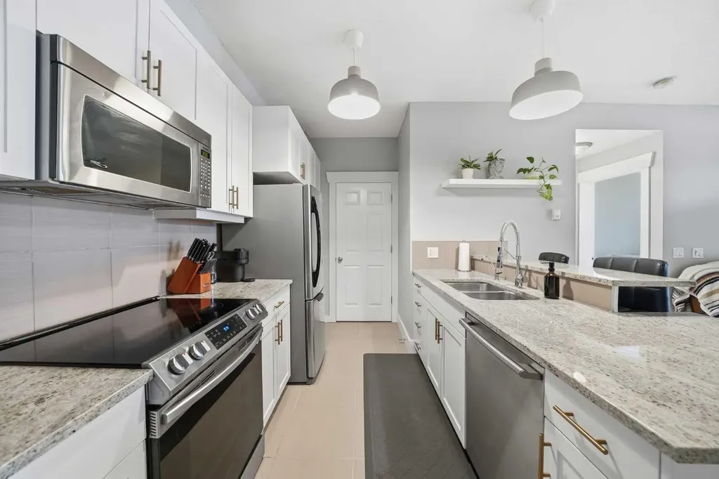 201 20 Avenue NE Calgary AB T2E 1R1