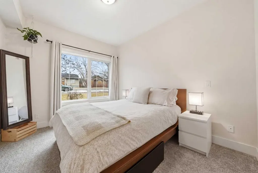 201 20 Avenue NE Calgary AB T2E 1R1