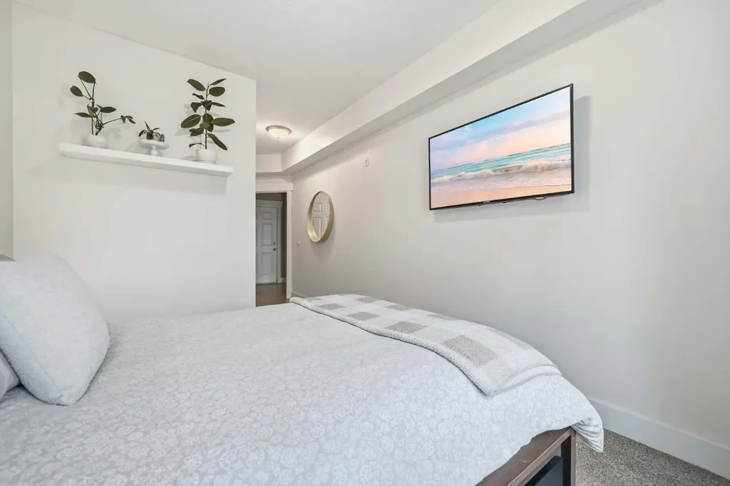 201 20 Avenue NE Calgary AB T2E 1R1