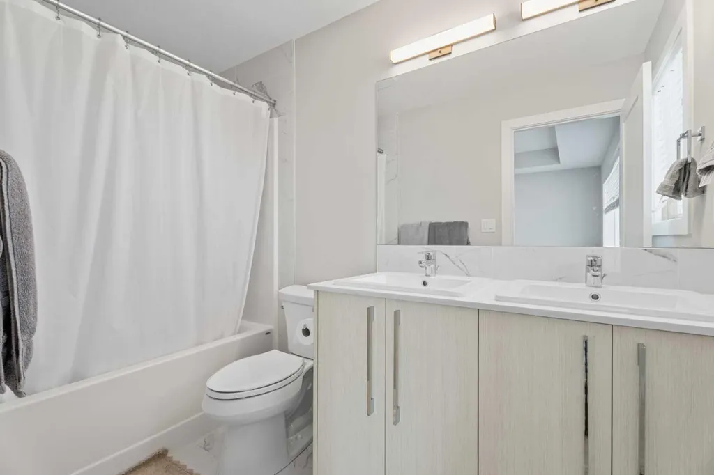 17 Creekstone Drive SW Calgary AB T2X 4Y2