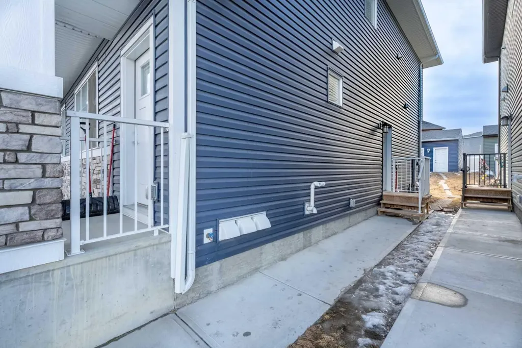 17 Creekstone Drive SW Calgary AB T2X 4Y2