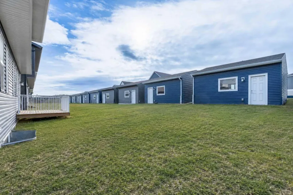 17 Creekstone Drive SW Calgary AB T2X 4Y2