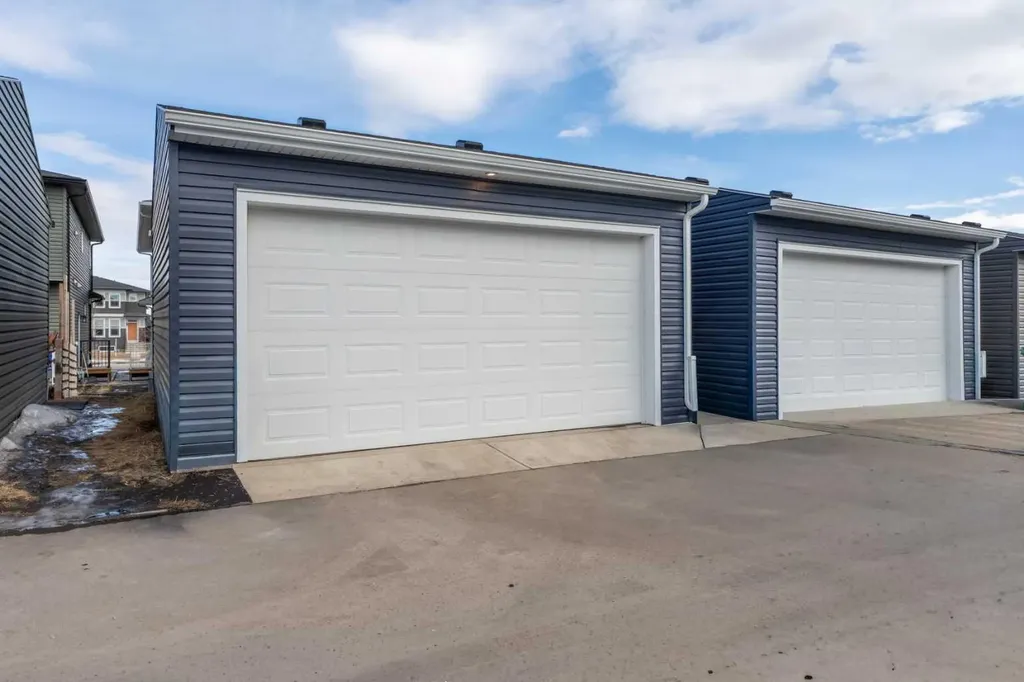 17 Creekstone Drive SW Calgary AB T2X 4Y2