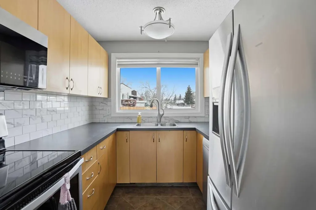 5425 Pensacola Crescent SE Calgary AB T2A2G7