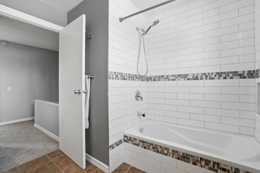 5425 Pensacola Crescent SE Calgary AB T2A2G7