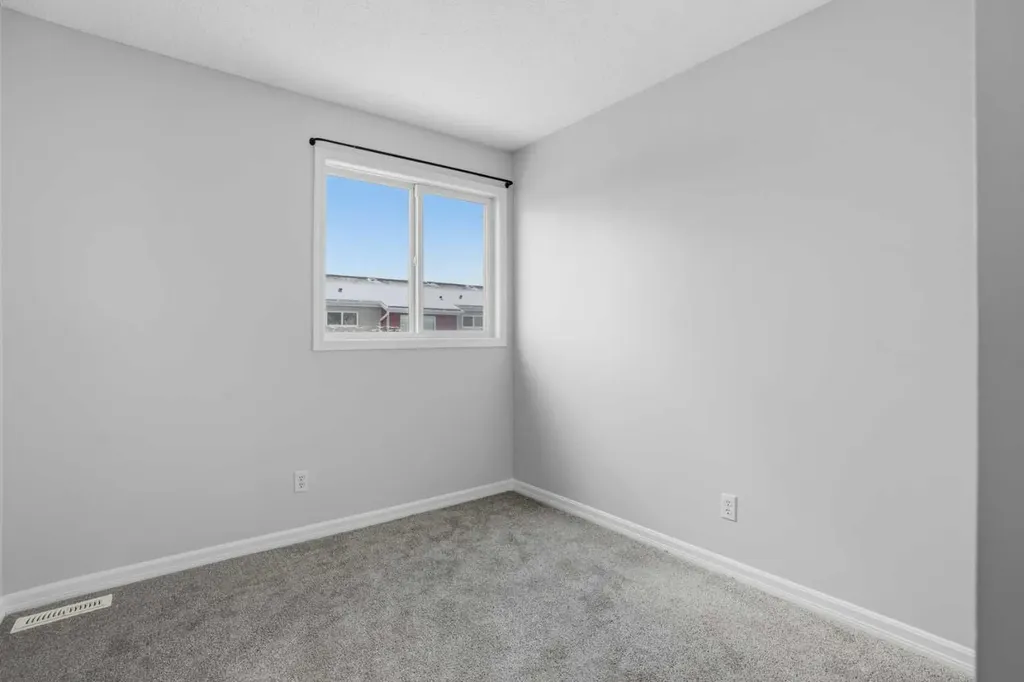 5425 Pensacola Crescent SE Calgary AB T2A2G7