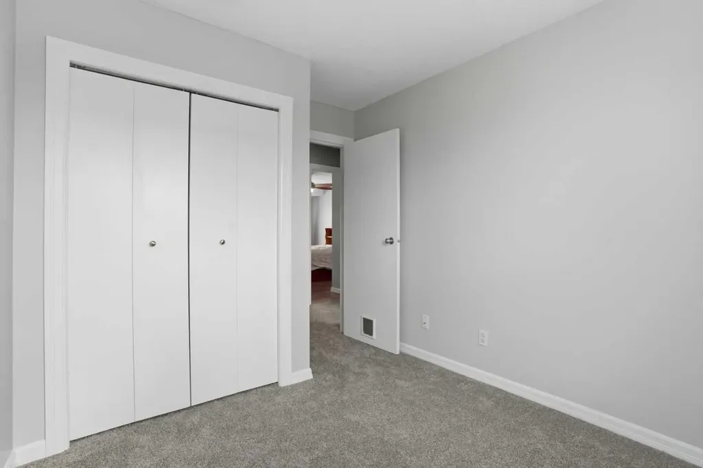 5425 Pensacola Crescent SE Calgary AB T2A2G7