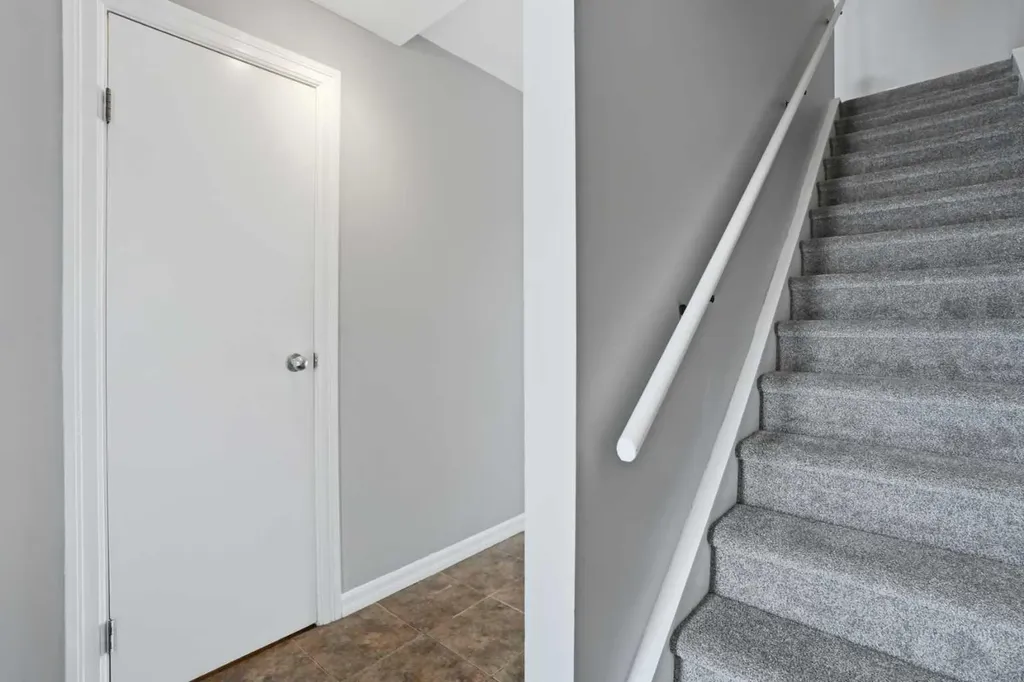 5425 Pensacola Crescent SE Calgary AB T2A2G7