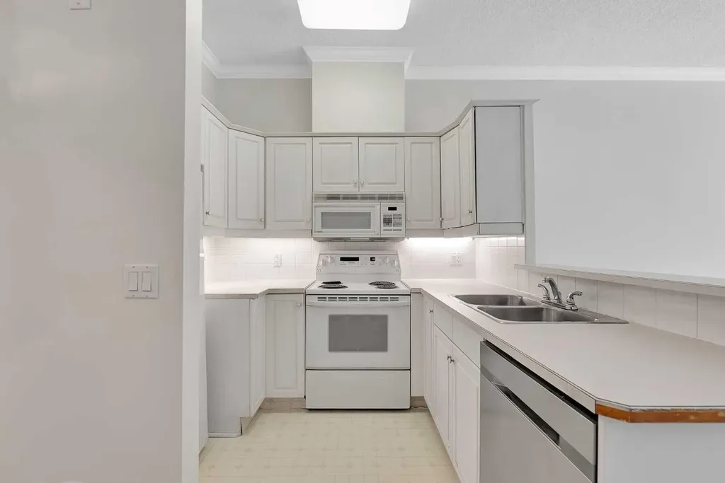 9449 19 Street SW Calgary AB T2V 5J8