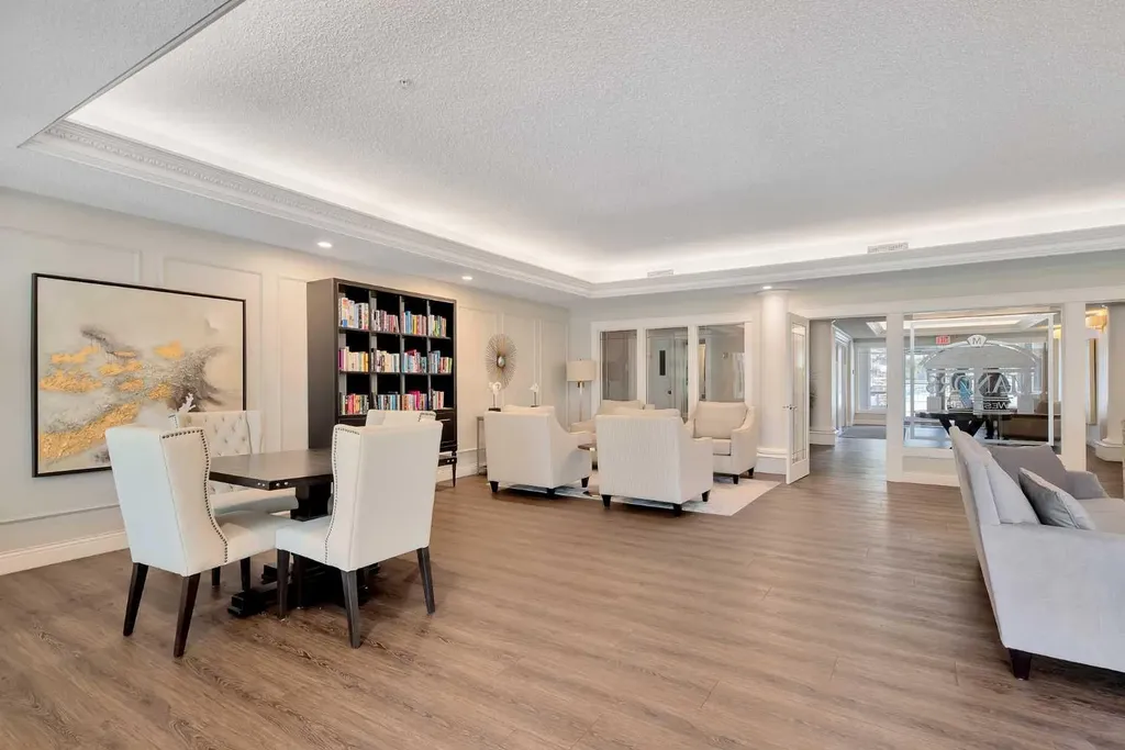 9449 19 Street SW Calgary AB T2V 5J8