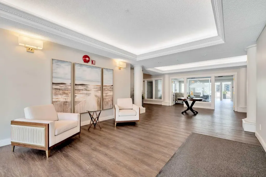 9449 19 Street SW Calgary AB T2V 5J8