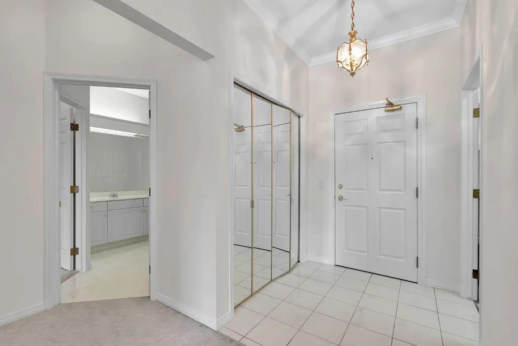 9449 19 Street SW Calgary AB T2V 5J8