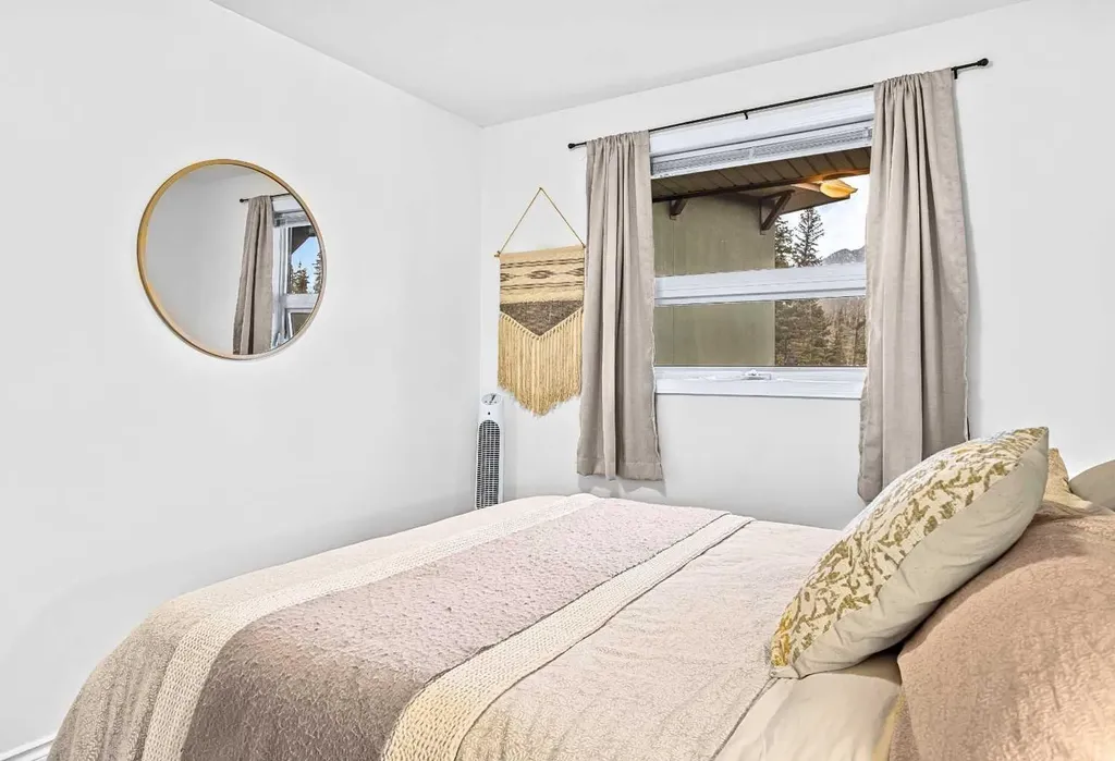 180 Kananaskis Way Canmore AB T1W 3C6