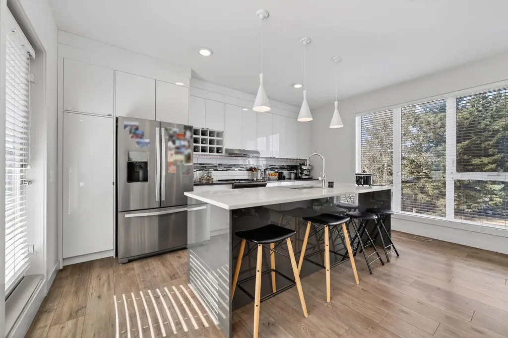 403 Bow Grove NW Calgary AB T3B 6E8