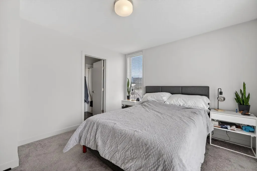 403 Bow Grove NW Calgary AB T3B 6E8