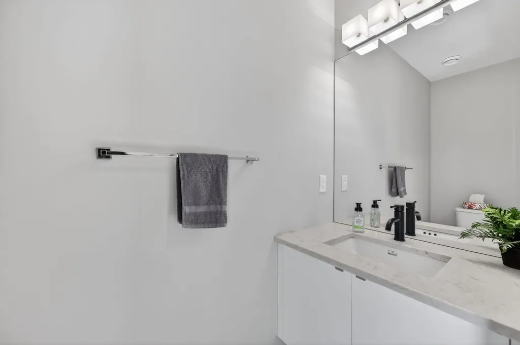 403 Bow Grove NW Calgary AB T3B 6E8