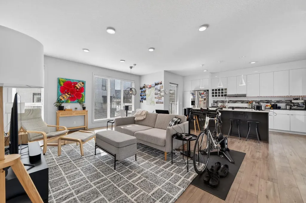 403 Bow Grove NW Calgary AB T3B 6E8