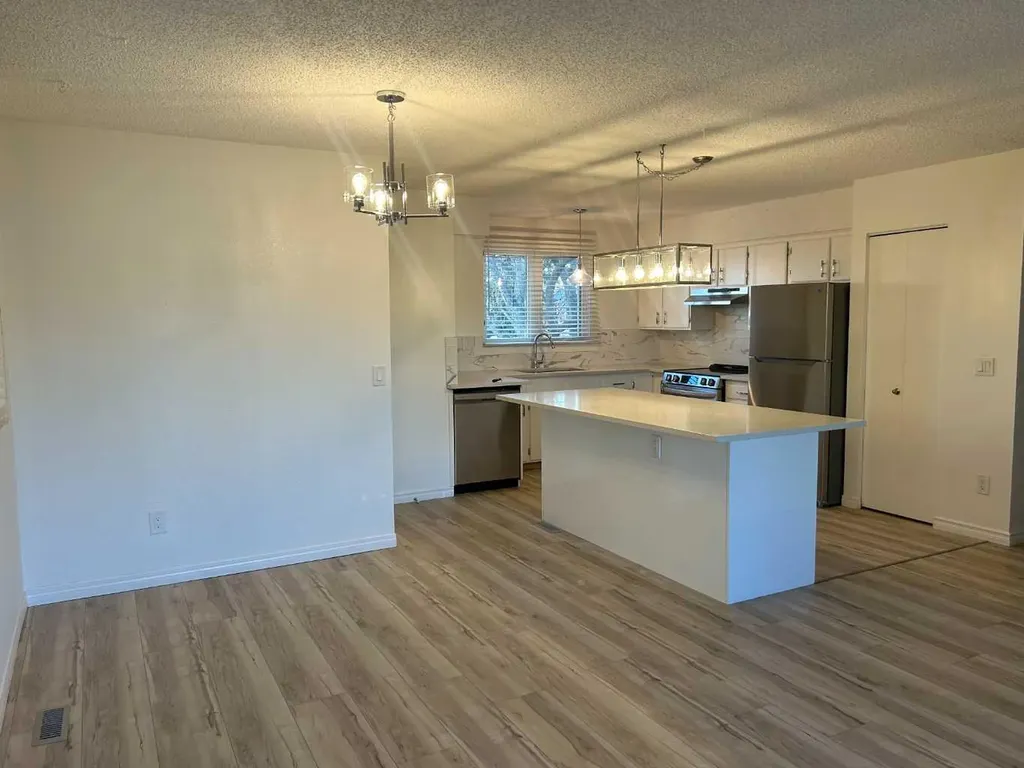 23 Marbank Way NE Calgary AB T2A 4A2
