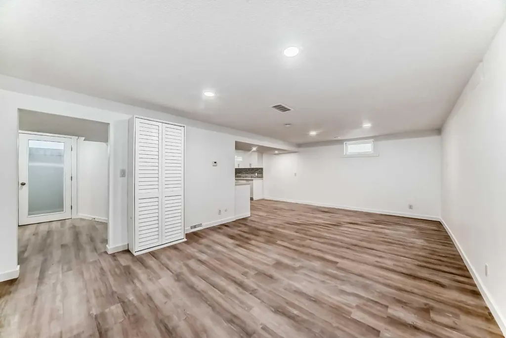 23 Marbank Way NE Calgary AB T2A 4A2