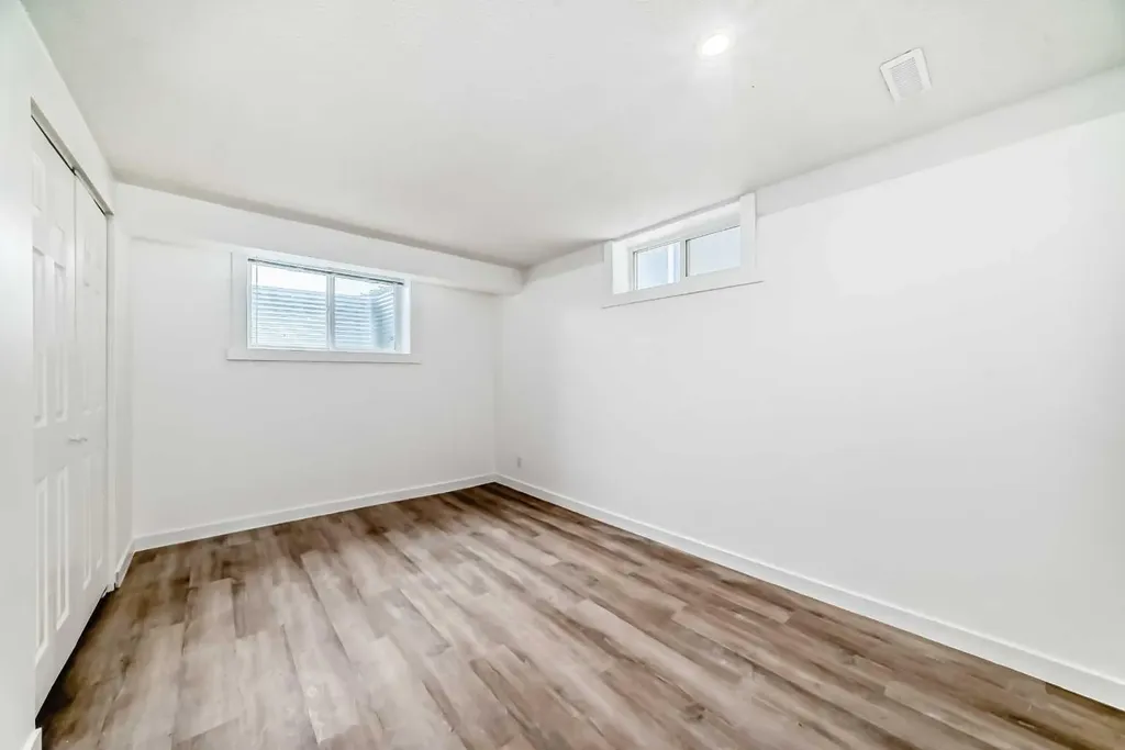 23 Marbank Way NE Calgary AB T2A 4A2