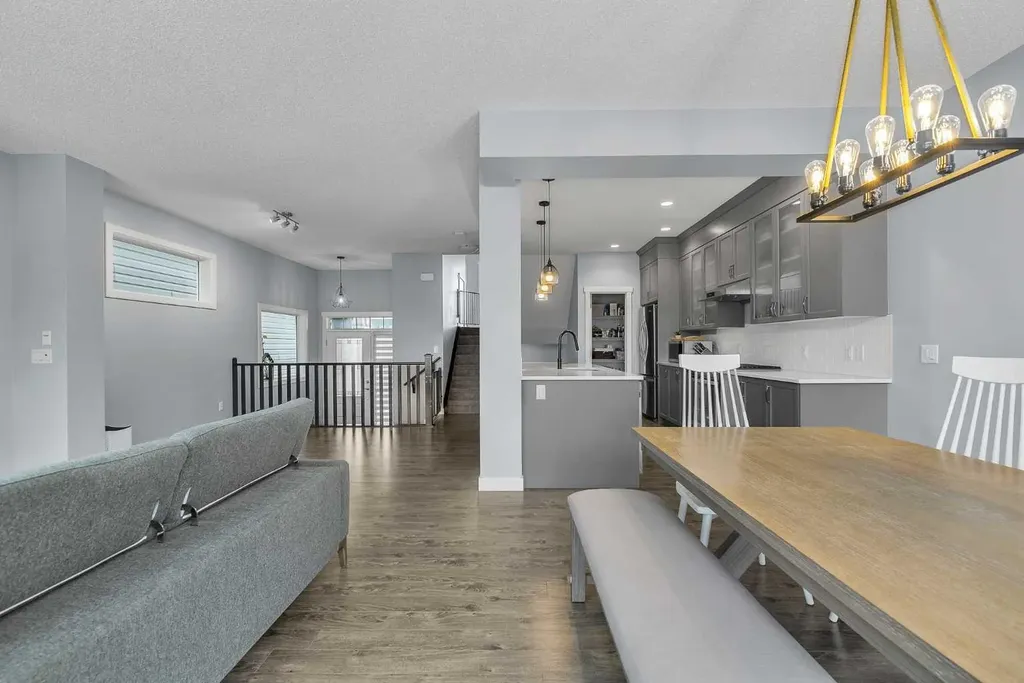 78 Sage Bluff View NW Calgary AB T5J 5E8