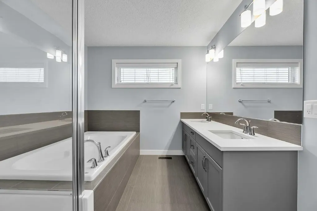 78 Sage Bluff View NW Calgary AB T5J 5E8
