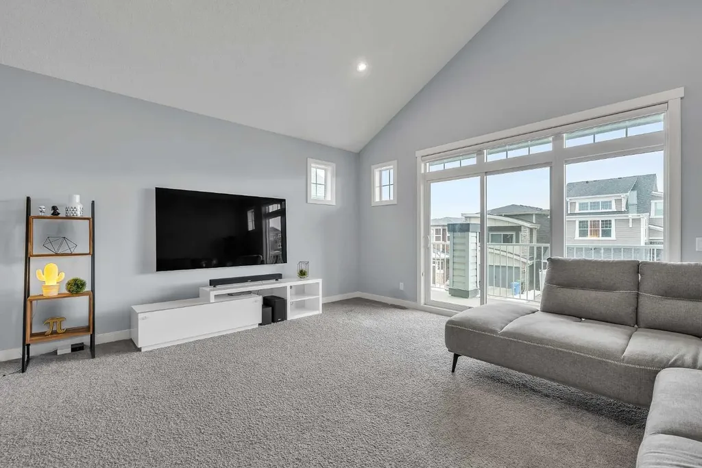 78 Sage Bluff View NW Calgary AB T5J 5E8