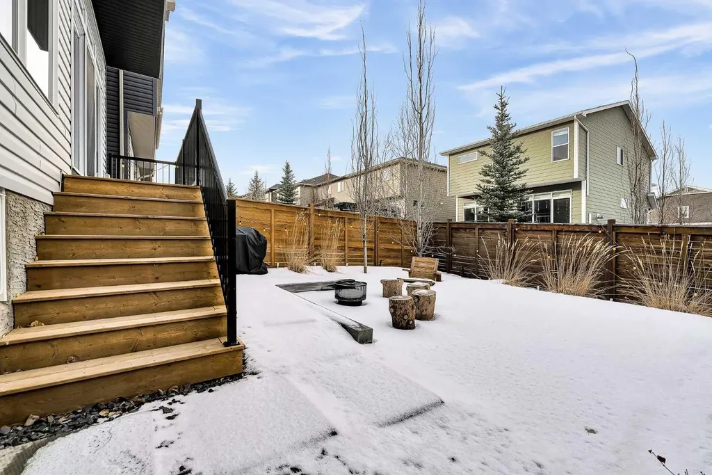 78 Sage Bluff View NW Calgary AB T5J 5E8