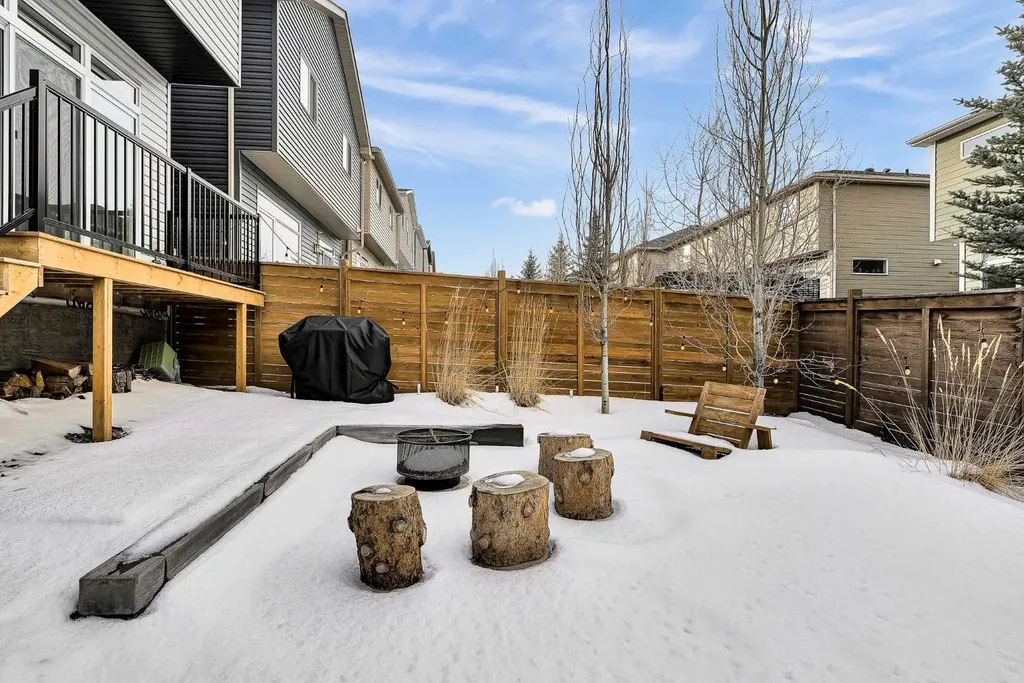78 Sage Bluff View NW Calgary AB T5J 5E8