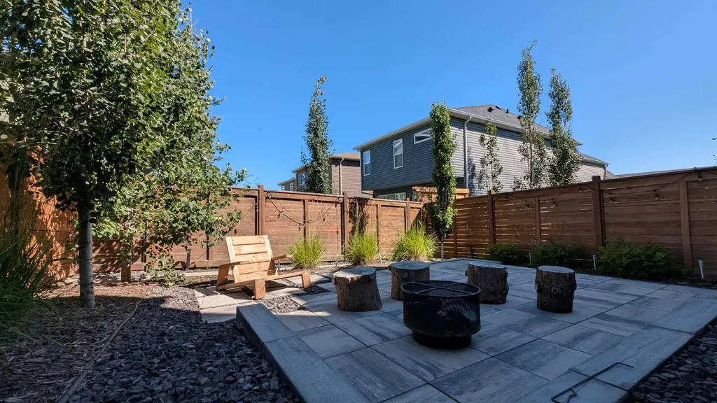 78 Sage Bluff View NW Calgary AB T5J 5E8