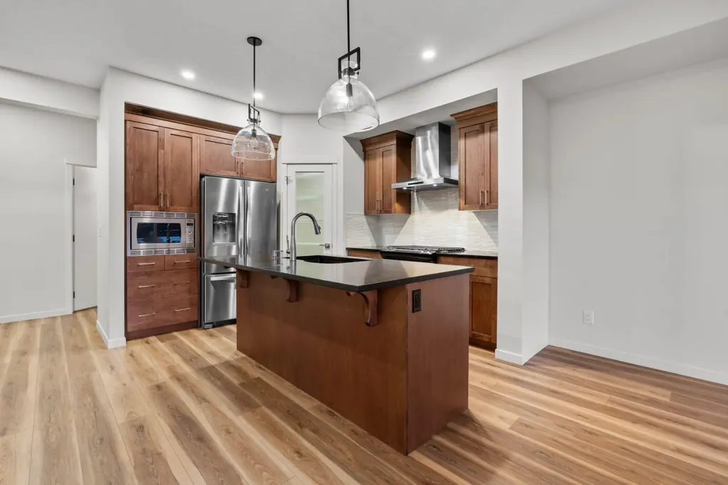 353 Herron Mews NE Calgary AB T3P1Y7