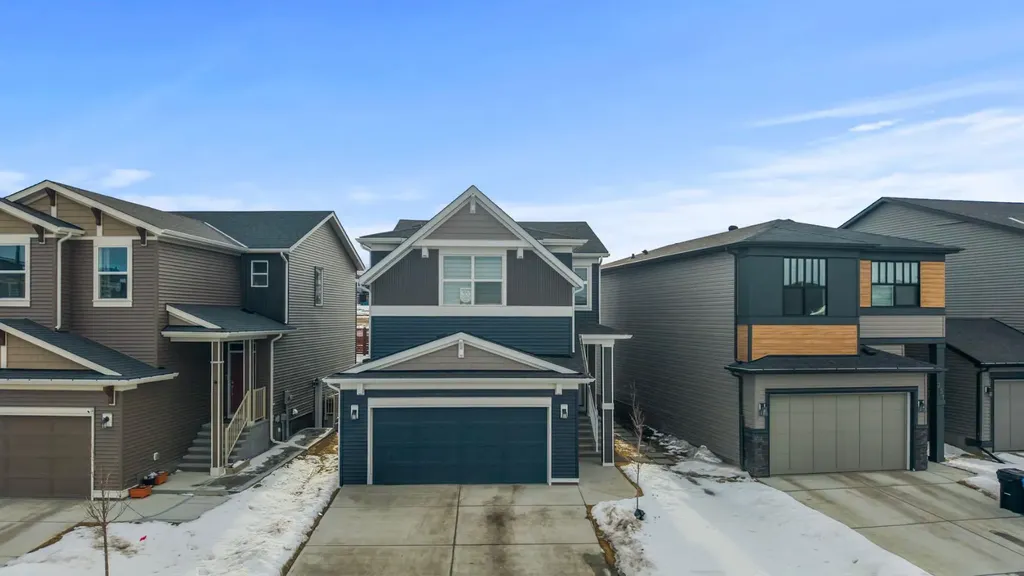 353 Herron Mews NE Calgary AB T3P1Y7
