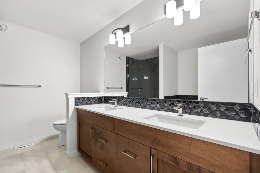 353 Herron Mews NE Calgary AB T3P1Y7