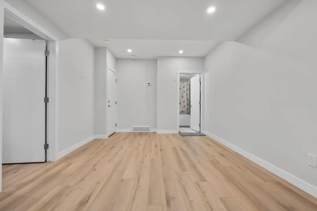 353 Herron Mews NE Calgary AB T3P1Y7