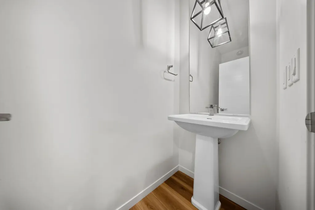 353 Herron Mews NE Calgary AB T3P1Y7